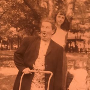 Meet your Posher, Sara